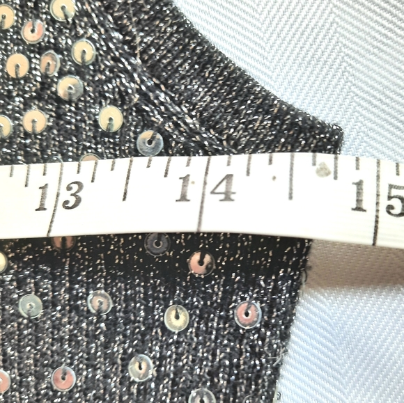 Large Lauren Michelle Grey Beaded Sleeveless elegant Sweater Top - Picture 14 of 17